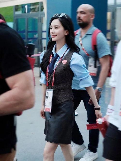 明星中式马甲,中式马甲演绎时尚新篇章