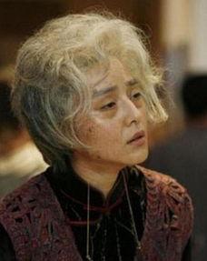 明星扮演老人,致敬时光里的经典老人形象