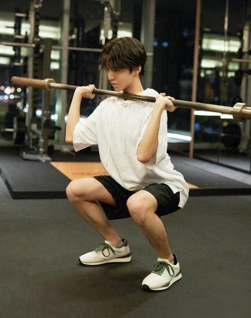 王俊凯吃瓜娱乐视频下载